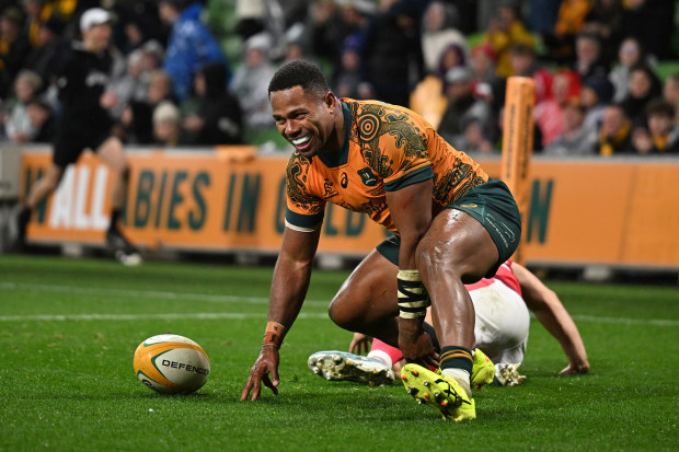 Filipo Daugunu scores at AAMI Park.