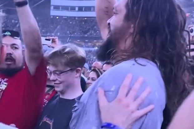 Jason Momoa filmed at Metallica concert.