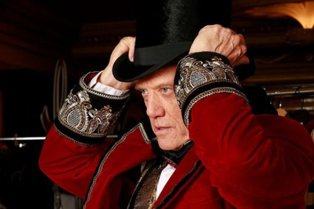 Simon Burke in the musical Moulin Rouge