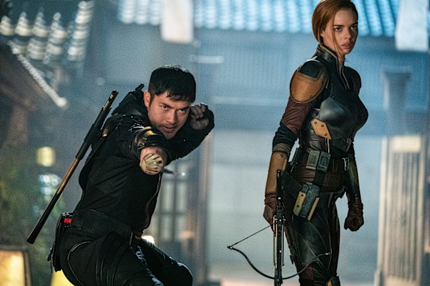 Samara Weaving plays Scarlett and Henry Golding plays Snake Eyes in Snake Eyes: G.I. Joe Origins.