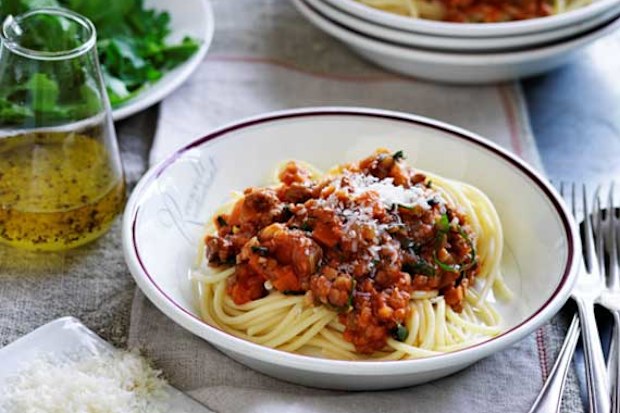 Spaghetti bolognaise with red lentils