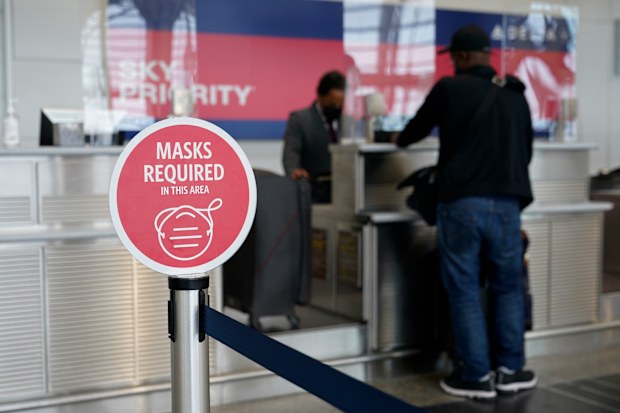 Delta Air Lines will charge employees on the company health plan US$200 ($274.88) a month if they fail to get vaccinated against COVID-19.
