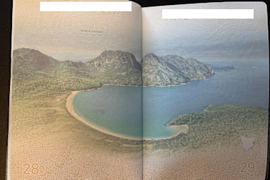 W﻿ineglass Bay