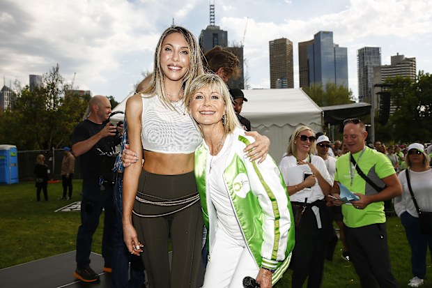  Chloe Lattanzi and Olivia Newton John attends the Olivia Newton-John Wellness Walk and Research Run on October 06, 2019 in Melbourne, Australia. The event helps fund cancer research and provide access to world-leading wellness and support care programs for patients within the ONJ Centre. (Photo by Sam Tabone/WireImage)