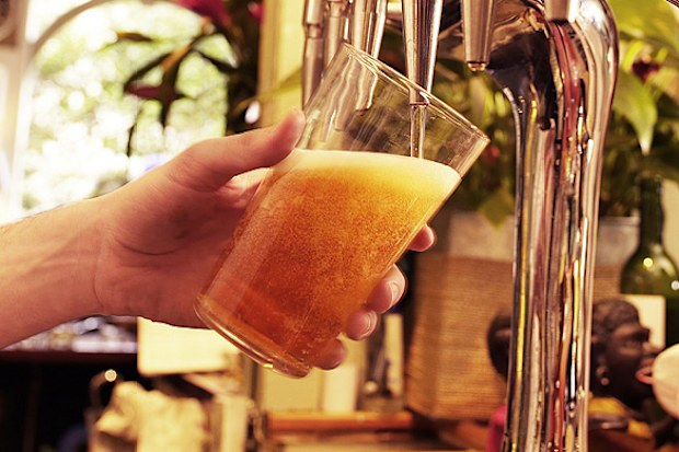 Pouring beer (Getty)
