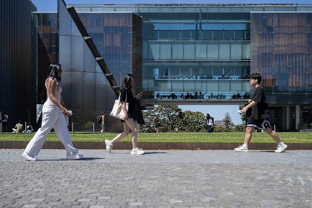 General scenes of students on Sydney University campus. (Picture: AFR /Louie Douvis)