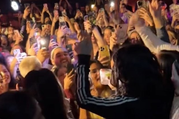 Lorde surprises fans as she crashes event in her honour at Sydney ...