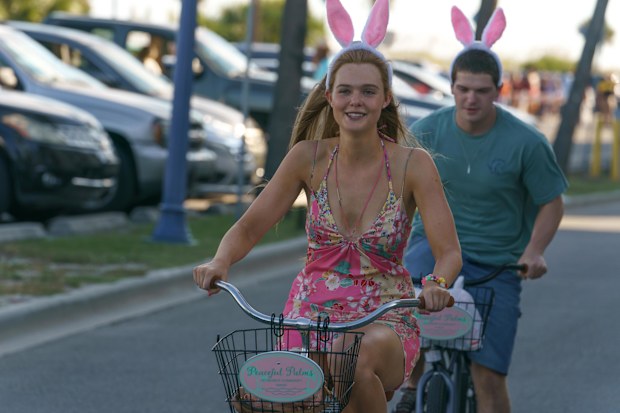 Elle Fanning, Colton Ryan, The Girl From Plainville, Stan