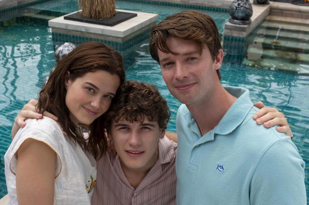 The Ratliff siblings in The White Lotus season 3
