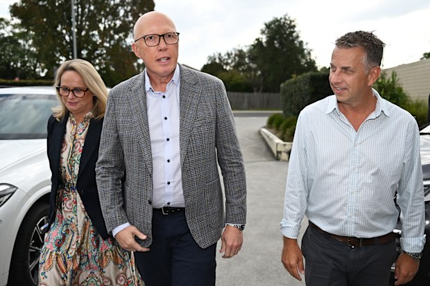 Peter Dutton campaigns with Andrew Constance in Gilmore.