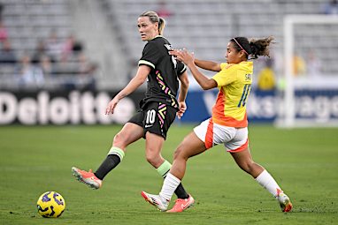 Emily van Egmond - 3