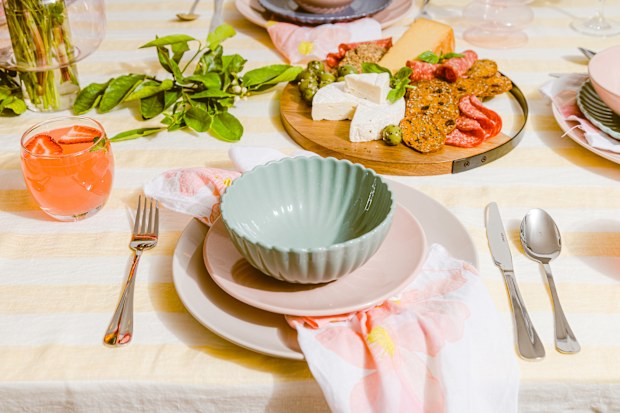 Table setting