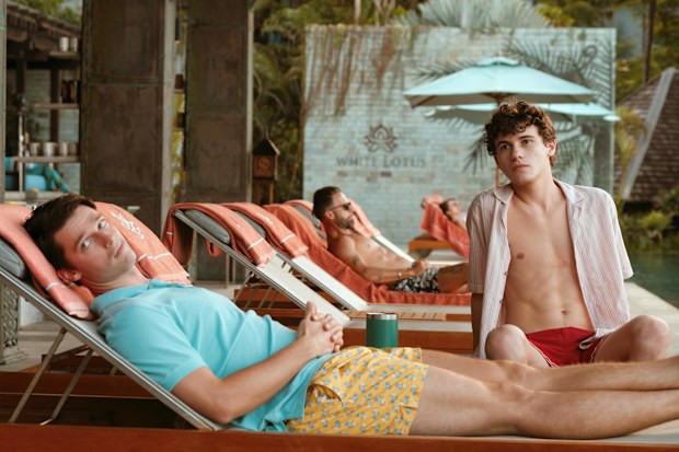 Patrick Schwarzenegger and Sam Nivola in The White Lotus season 3