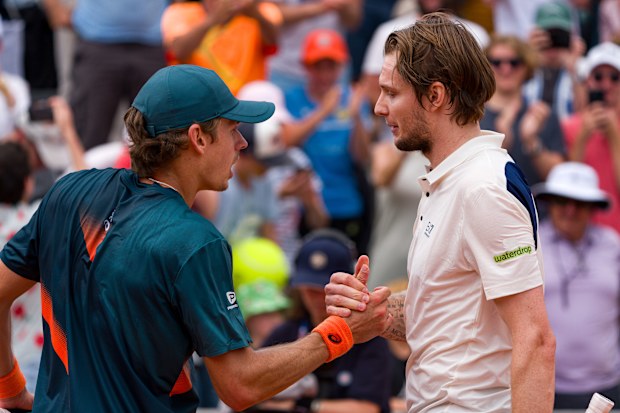 Alex de Minaur ve Alexander Bublik Roland-Garros'ta.