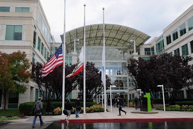 The entrance to the Apple headquarters in Cupertino. (Getty)