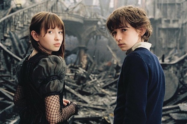 Emily Browning and Liam Aiken in Lemony Snicket's A Series of Unfortunate Events