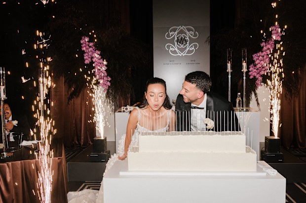 Amna Yang viral wedding cake