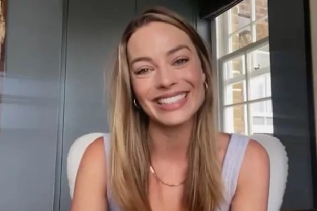 Margot Robbie returns for the Neighbours finale.