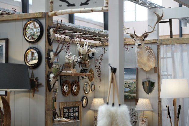 Dirty Jane's vintage store, Orange