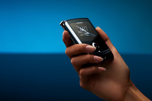 On the front when "closed" there's also a small 2.7 inch "quick view" screen.  