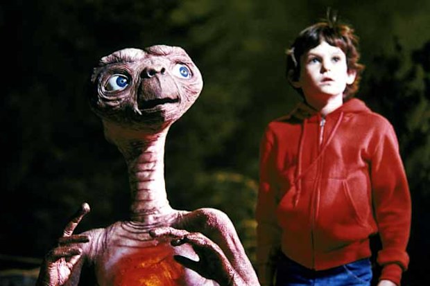  E.T. and Elliot reunite, short film