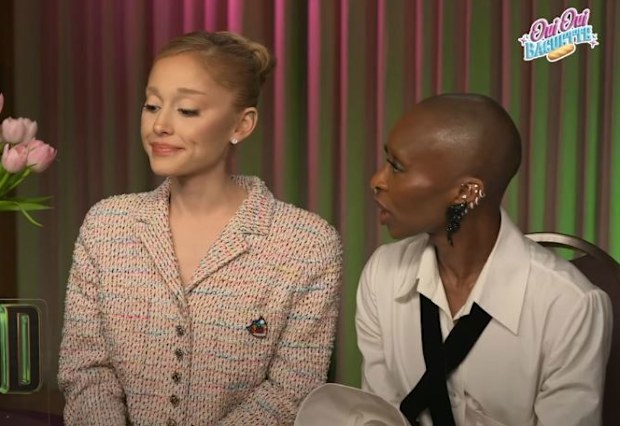 Ariana Grande responds to criticism on her looks