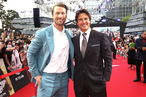 SEOUL, SOUTH KOREA - JUNE 19: Glen Powell and Tom Cruise attend the Korea Red Carpet for "Top Gun: Maverick" at Lotte World on June 19, 2022 in Seoul, South Korea. (Photo by Chung Sung-Jun/Getty Images)