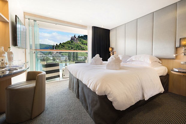 scenic sapphire balcony suite