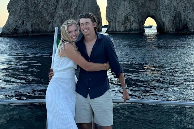 Alex de Minaur and Katie Boulter on holiday 