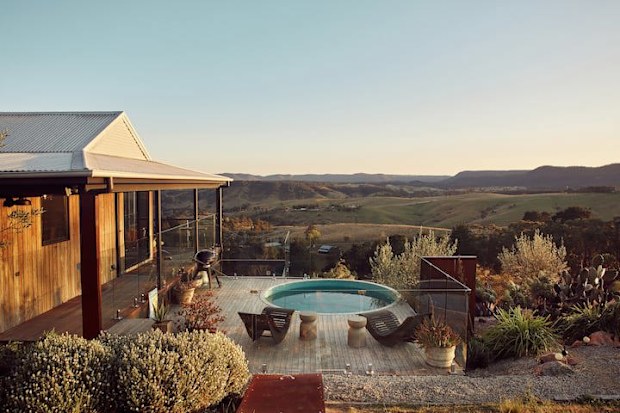 Hilltop Cabin, Kanimbla, NSW