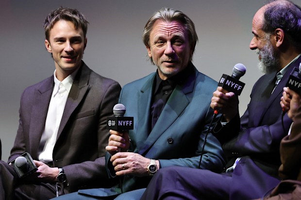Drew Starkey and Daniel Craig 