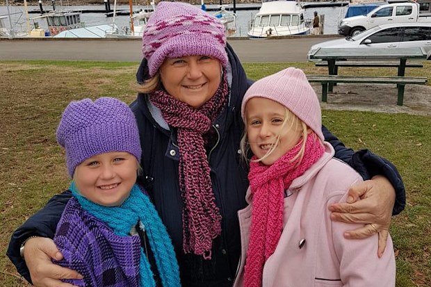 Laura Everson (right) with her sister and mum Roz.