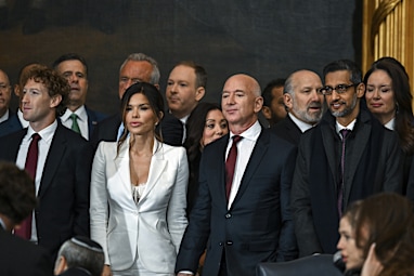 Jeff Bezos and Lauren Sánchez