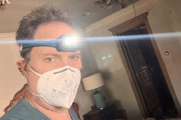 Rainn Wilson shows aftermath of house after it was damaged in a mountain fire