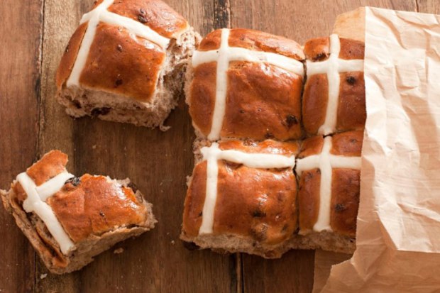 Classic hot cross buns