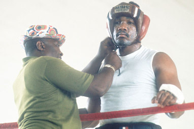 It pitted the undefeated world heavyweight champion George Foreman against Ali.