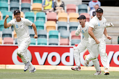 CRICKET: 2011-12 Second Test - New Zealand bt Australia by seven runs.