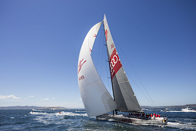 Another dazzling display from the 10-year-old 100-footer. (AAP)