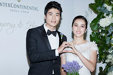 There is an age gap between the pair. The footballer is eight years younger than Hye-jin.