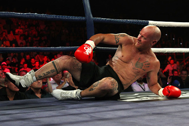 His rival has been cage fighting for 25 years, but was easily outclassed.