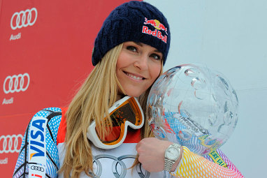 She had injured her knee, but bad weather saw her retain her title.
