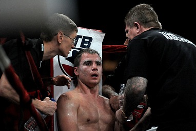 The three judges scored the fight 113-115, 115-113 and 116-112. (AAP)