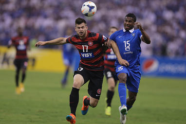 Wanderers defender Brendan Hamill helped marshall the last line of defence. (AAP)