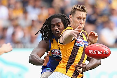 Mitchell was another star for the Hawks with a game-high 34 touches.