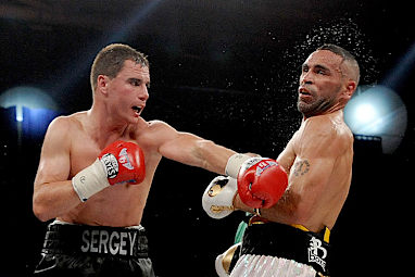 "He's probably the best body puncher I've ever faced," Mundine said. (AAP)