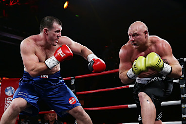 "He got injured so what can you do? That's the way it goes," Gallen said after the fight.