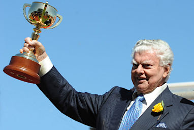 <b>Australian sports fans are mourning the passing of iconic horse trainer Bart Cummings, who has died at age 87.</b><br/><br/>Christened the Cups King, Cummings had an unrivalled record in Australian racing, winning 12 Melbourne Cups, starting with Light Fingers in 1965 and ending with Viewed in 2008.<br/><br/>Regarded as a national treasure, his training record also included 266 Group One winners and 758 Stakes winners.