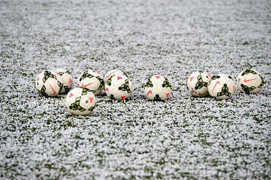 The clean-up job took nearly an hour before the match could begin. (AAP)