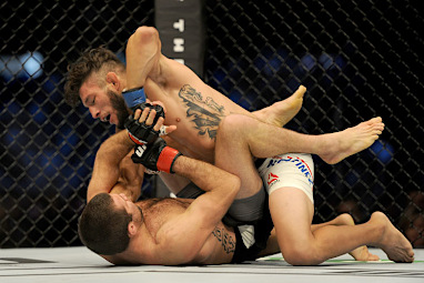 Richie Vaculik went down to American Danny Martinez by unanimous decision.