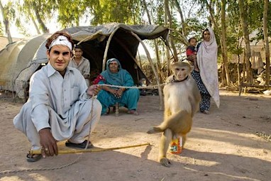 <b>Roger Federer has sent India into a frenzy after asking his fans to photoshop him in the places he should visit in the country.</b><br/><br/>The former world number one made the shout-out as he revealed he'd be in India in December for the International Premier Tennis League, but would likely only be in the country for a few days.<br/><br/>He said he'd retweet the best images to his 2.2 million followers, so this is what happened...<br/><br/>